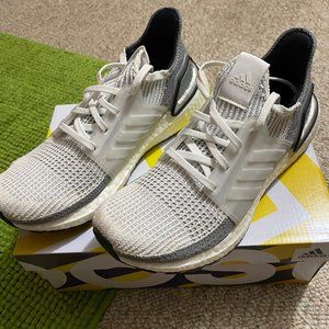 Women's Adidas Ultraboost 19 Shoes